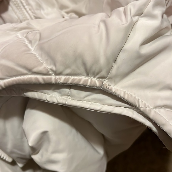 Gap White Puffy Vest - Picture 7 of 9